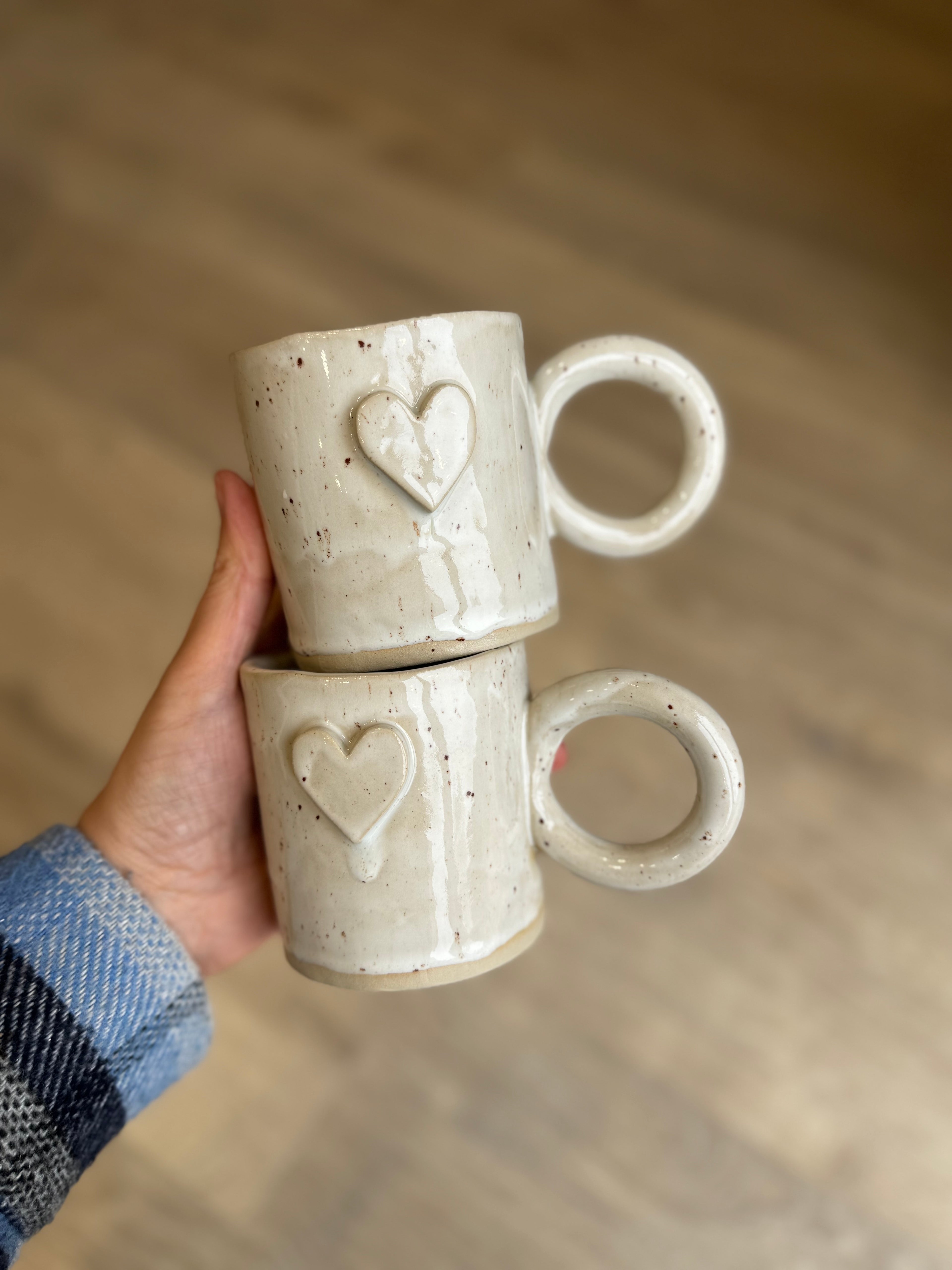 Puodelis „Balta širdelė“