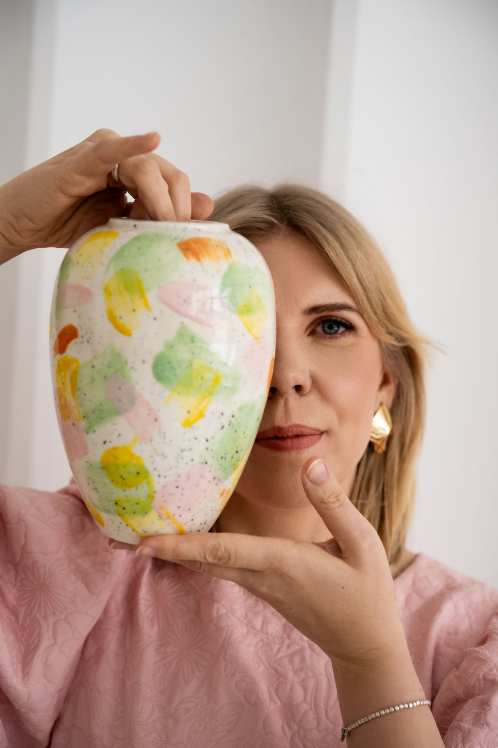Keraminė vaza gėlėms "Margumas"