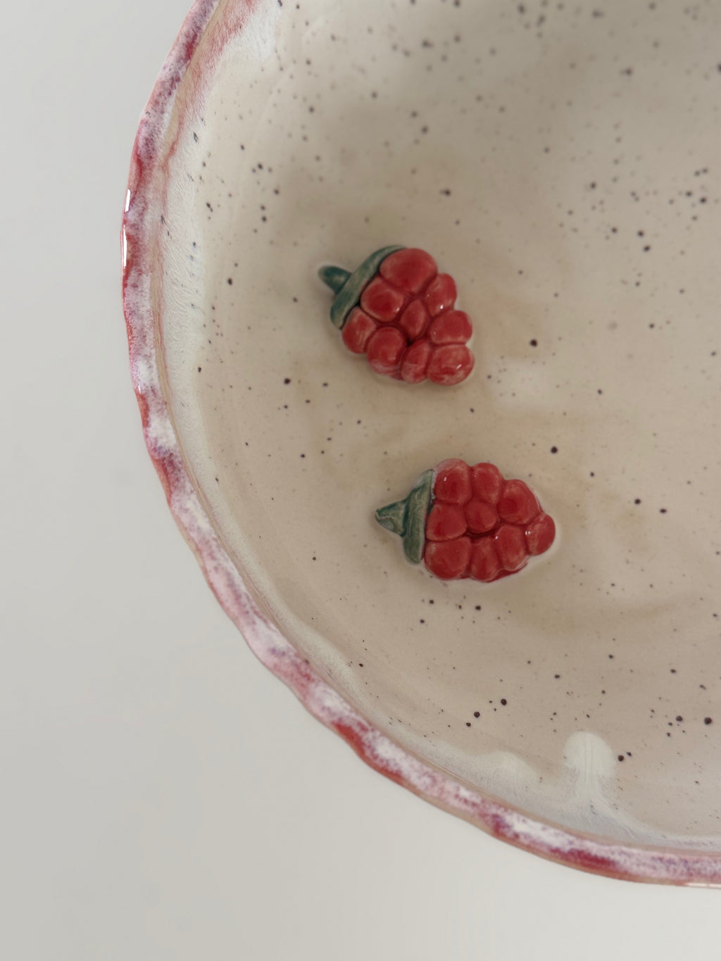 Vaisinė  ant kojelės „Laukinė avietė“